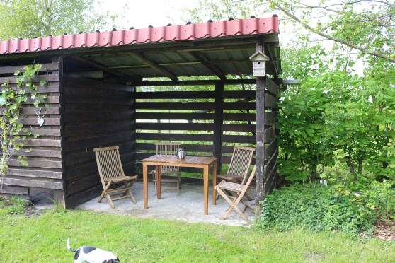 auch der Grillplatz lädt zum Verweilen ein ..